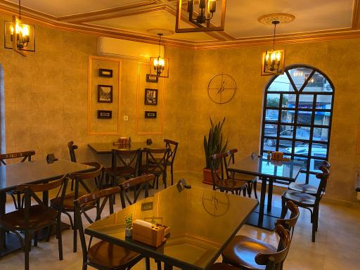 عکس کافه تیشی