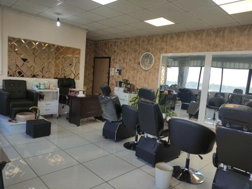 عکس سالن زیبایی هوماک