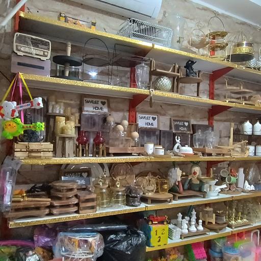 عکس اسباب بازی فروشی باقری