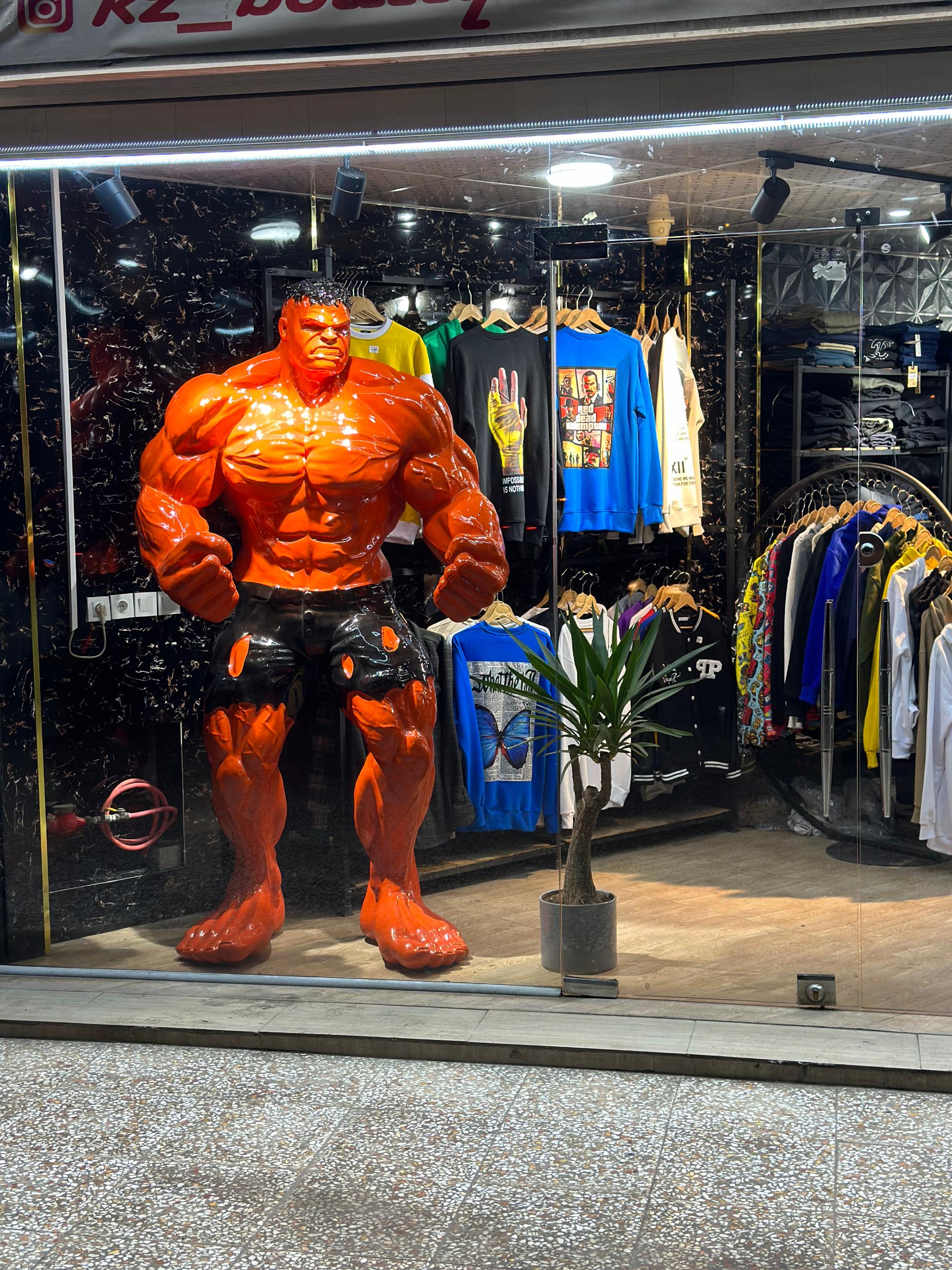 عکس بوتیک کی زد