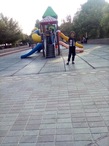 عکس زمین بازی کودکان