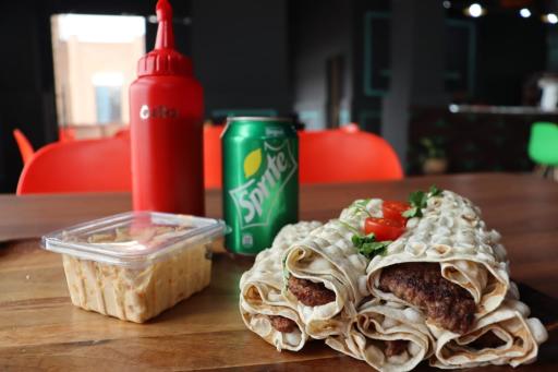 عکس ساندویچ حمید لقمه