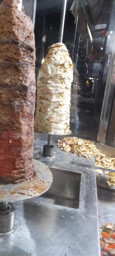 عکس شاورما خاتون