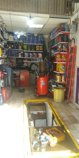 عکس تعویض روغن کارما سرویس