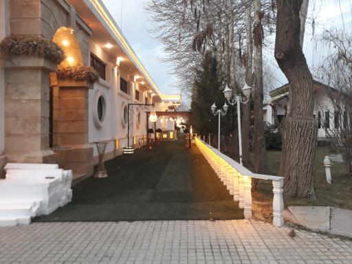 عکس باغ تالار عمارت آمالیس 