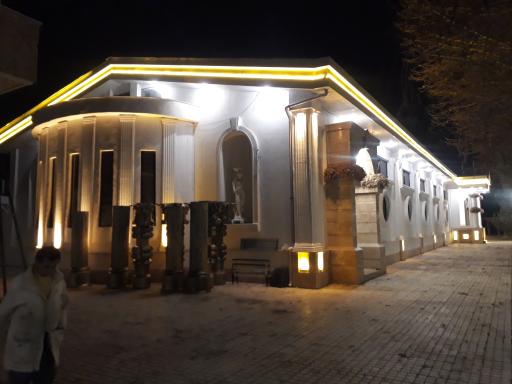 عکس باغ تالار عمارت آمالیس 