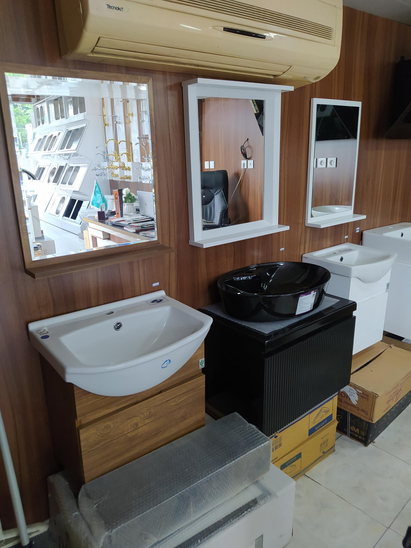 عکس لوازم بهداشتی ساختمان اویسی (ایران هود)