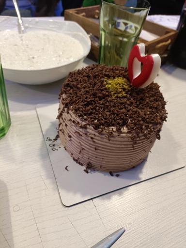 عکس کافه رستوران بزرگ کاراکتر