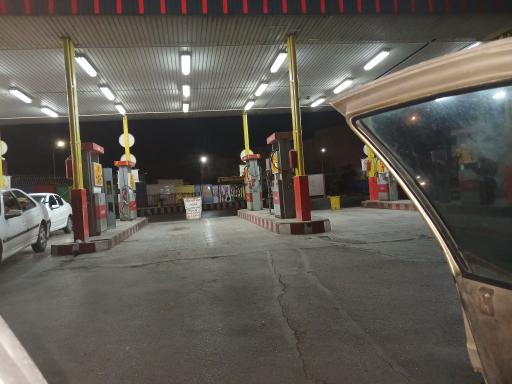 عکس پمپ بنزین دستگرد