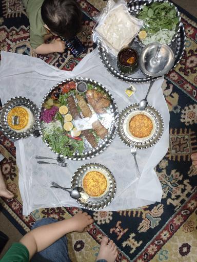 عکس باغ رستوران باوان