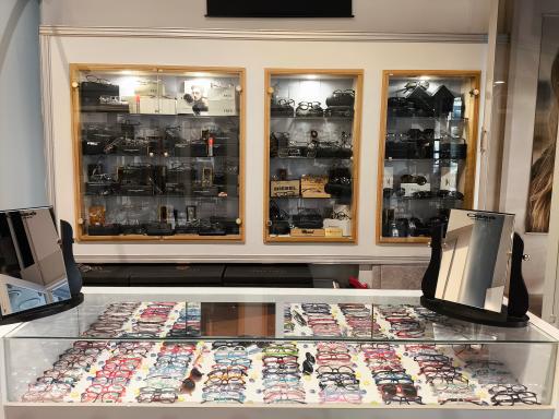 عکس عینک شاهین