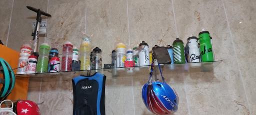 عکس تعمیرات دوچرخه سازی دوستان