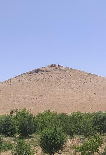 عکس تپه یارم قالا شهر شاهین دژ