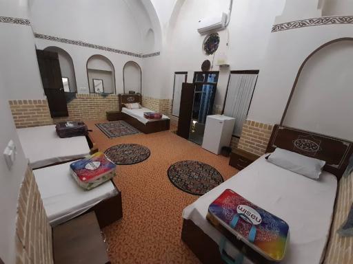 عکس اقامتگاه سنتی هزاردستان