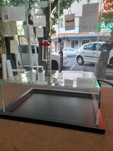 عکس شیشه و آینه تک گلاس