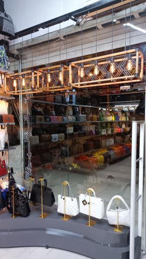 عکس کیف شانزه لیزه