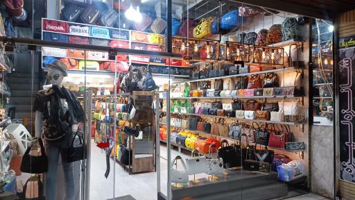 عکس کیف شانزه لیزه