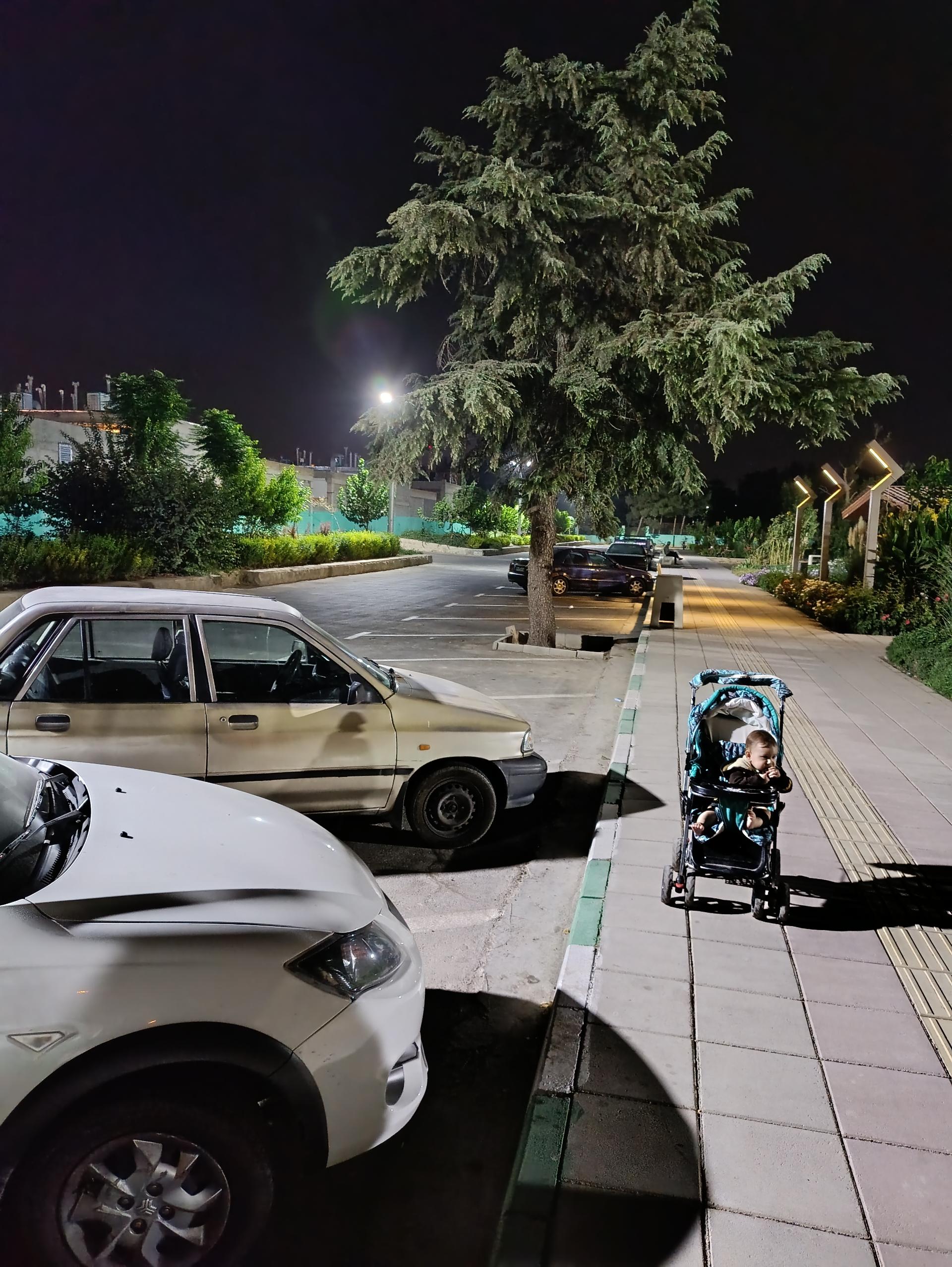 عکس بوستان شهدای اصناف