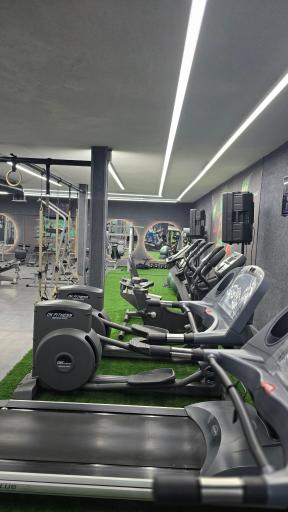 عکس باشگاه بدنسازی کوهک