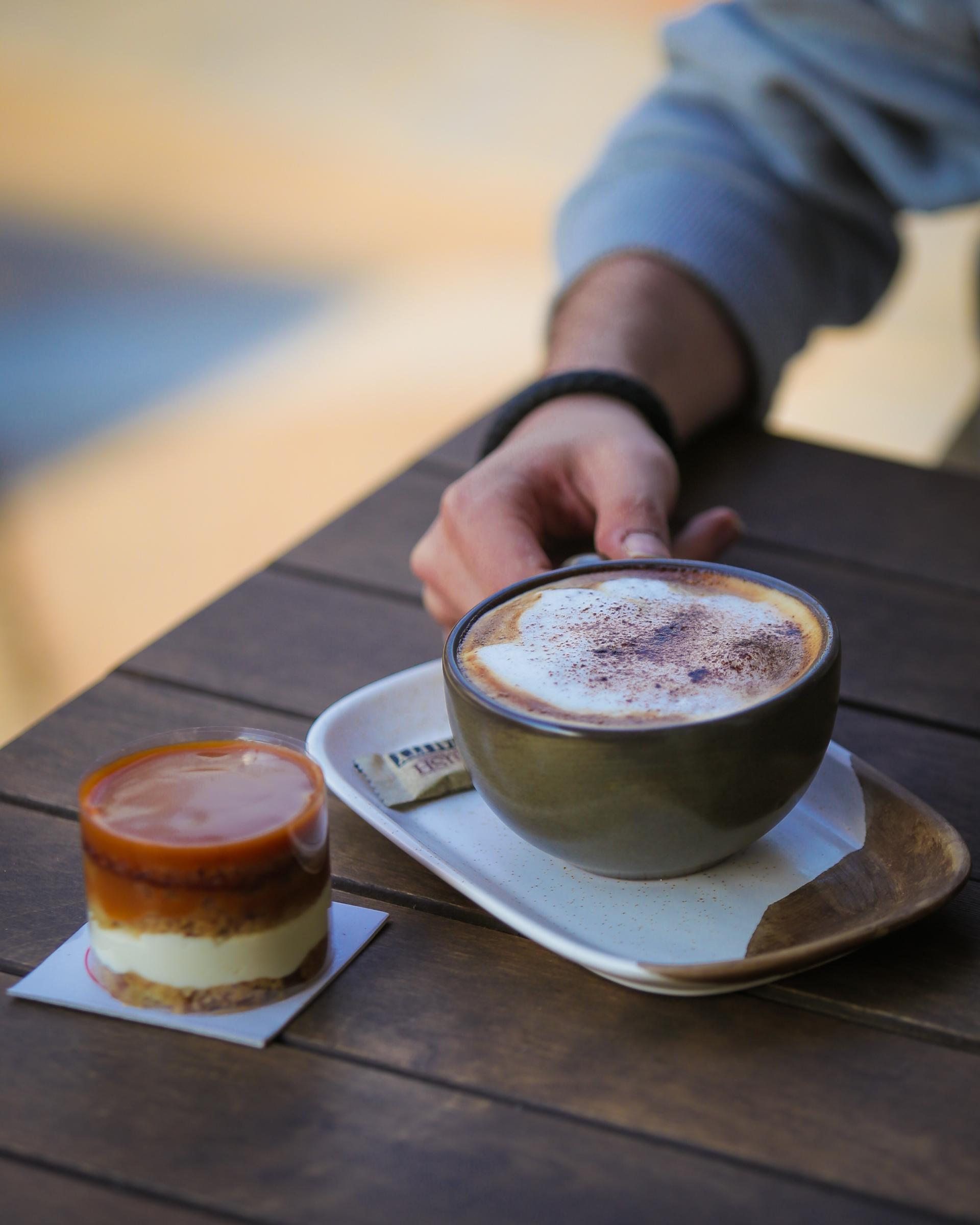 عکس کافه روشن