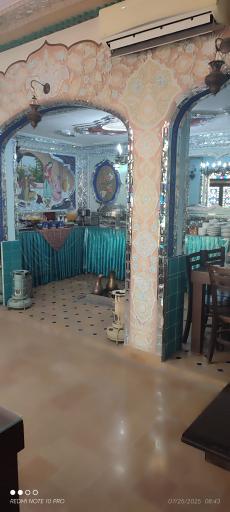 عکس هتل سنتی طلوع خورشید