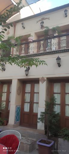 عکس هتل سنتی طلوع خورشید