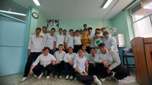 عکس دبیرستان پسرانه متوسطه دوم شاهد حضرت ولیعصر (عج)