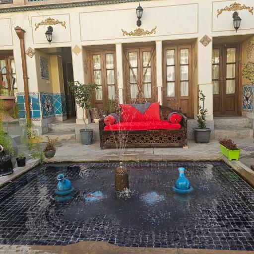 عکس هتل سنتی طلوع خورشید