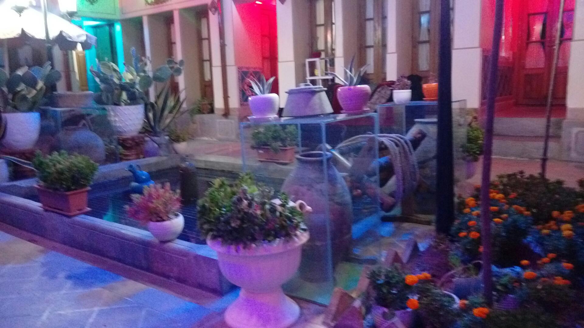 عکس هتل سنتی طلوع خورشید