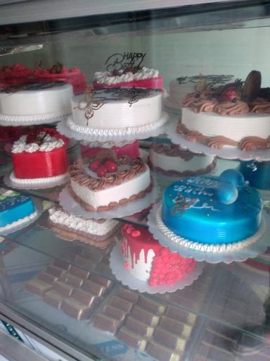 عکس کارگاه قنادی شهراد