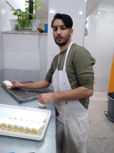 عکس کارگاه قنادی شهراد