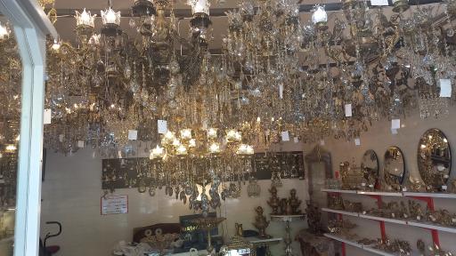 عکس لوستر و مجسمه امیران 