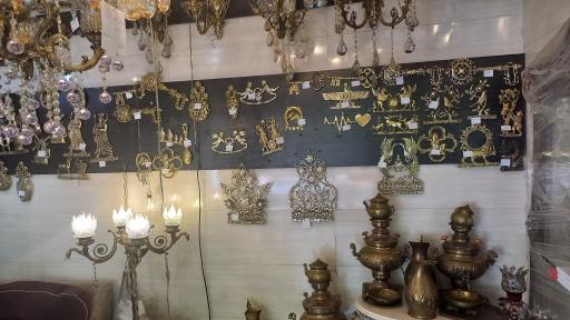 عکس لوستر و مجسمه امیران 