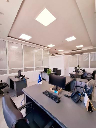 عکس نیک‌ژن صنعت نیکونام