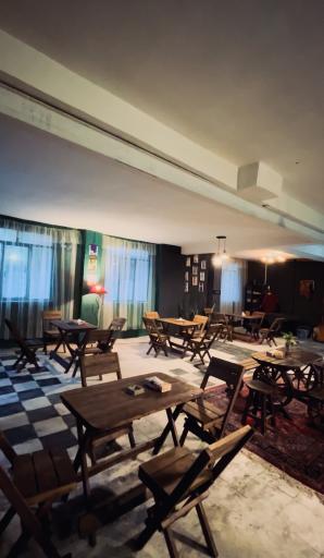 عکس کافه ماهانا