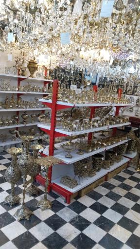 عکس لوستر و مجسمه امیران 