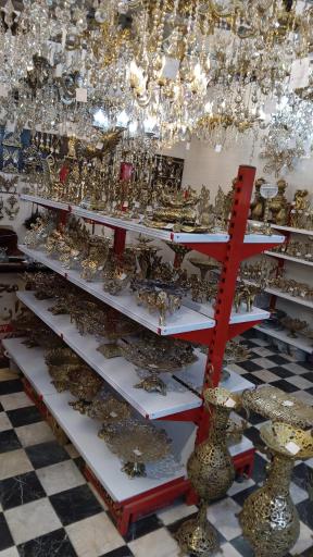 عکس لوستر و مجسمه امیران 