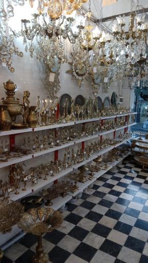 عکس لوستر و مجسمه امیران 