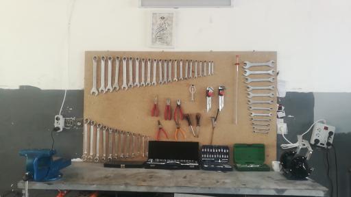 عکس خدمات تخصصی برادران