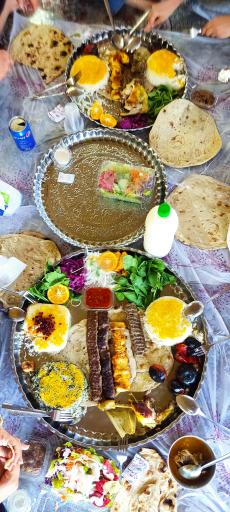 عکس رستوران و سفره خانه سنتی گندم