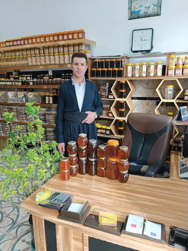 عکس عسل فروشی رحمتی