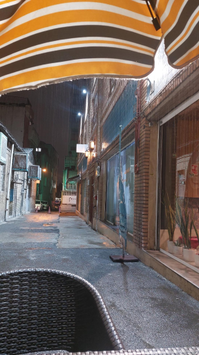 عکس ساختمان تجاری و اداری لئون