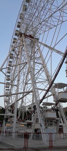 عکس چرخ و فلک بزرگ چمران 