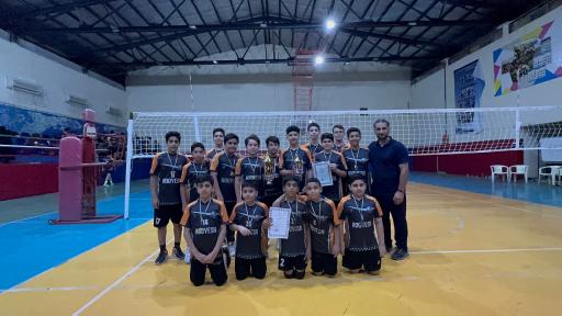 عکس باشگاه والیبال رویش