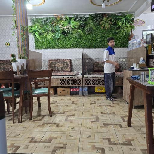 عکس کبابی  نان داغ کباب داغ سیروان