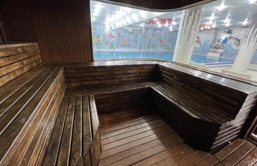 عکس استخر موج طلایی تهران