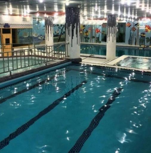 عکس استخر موج طلایی تهران