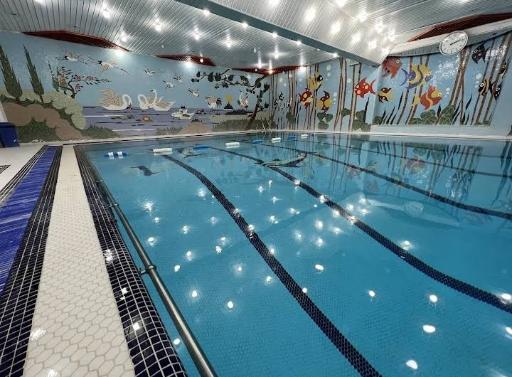 عکس استخر موج طلایی تهران