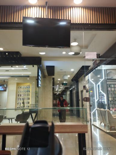 عکس مهرنوش استور