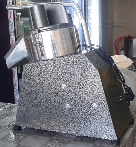 عکس سبزی خرد کنی آزاده